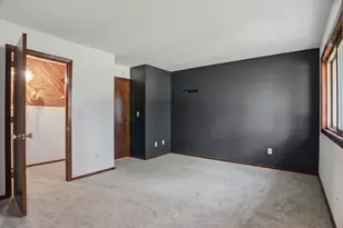 2455 Crestwood Dr, North Saint Paul, MN 55109 - Photo 19