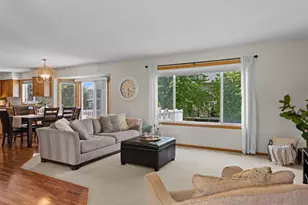 2721 Pampas Ct, Shakopee, MN 55379 - Photo 7