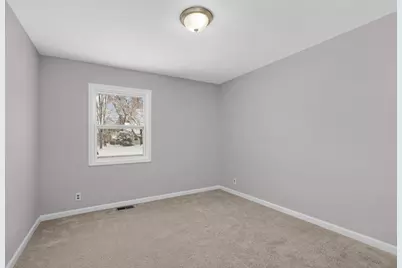4533 Welcome Avenue N, Crystal, MN 55422 - Photo 7