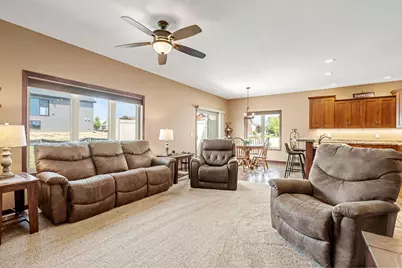 290 Acorn Place NE, Owatonna, MN 55060 - Photo 7