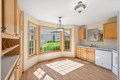 2133 Southwind Road, Maplewood, MN 55109 - Photo 7