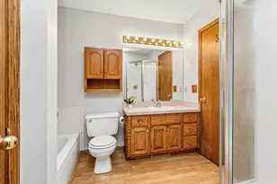 326 Warner Ave N, Mahtomedi, MN 55115 - Photo 21