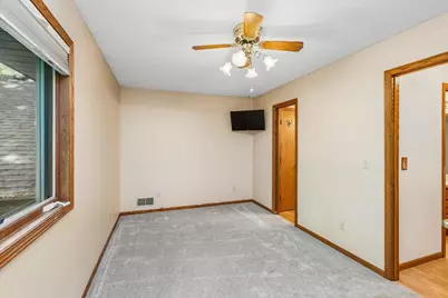 326 Warner Avenue N, Mahtomedi, MN 55115 - Photo 17