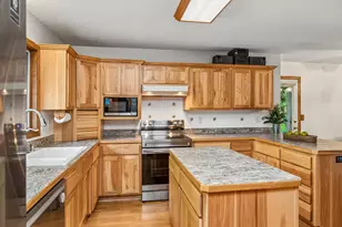 326 Warner Ave N, Mahtomedi, MN 55115 - Photo 3