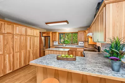326 Warner Avenue N, Mahtomedi, MN 55115 - Photo 5