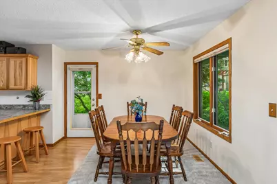 326 Warner Avenue N, Mahtomedi, MN 55115 - Photo 9