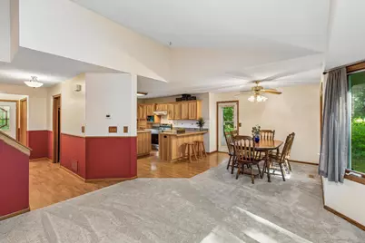 326 Warner Avenue N, Mahtomedi, MN 55115 - Photo 13