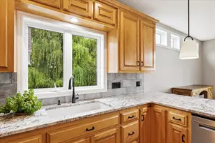 21005 Sunnyhill Ln, Corcoran, MN 55340 - Photo 9