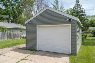 121 Winkler St, Mankato, MN 56001 - Photo 33