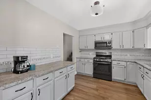5633 Saint Mary Dr NW, Rochester, MN 55901 - Photo 23