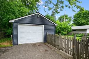 1031 Sumter Ave N, Golden Valley, MN 55427 - Photo 23