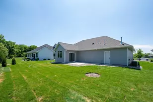 216 Dancing Waters Cir, Mankato, MN 56001 - Photo 23
