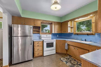 375 Jessamine Avenue W, Saint Paul, MN 55117 - Photo 15