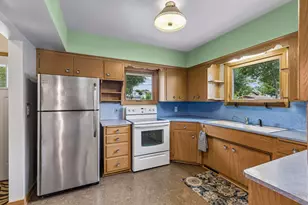 375 Jessamine Ave W, Saint Paul, MN 55117 - Photo 15