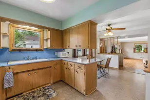 375 Jessamine Ave W, Saint Paul, MN 55117 - Photo 17