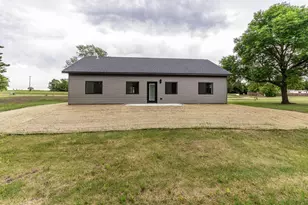 313 1st St NE, Rothsay, MN 56579 - Photo 3