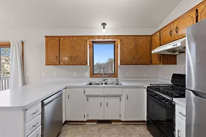 15720 Gallery Avenue, Apple Valley, MN 55124 - Photo 3