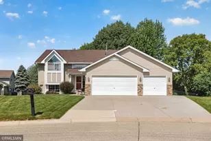 893 Marnie Cir S, Maplewood, MN 55119 - Photo 1