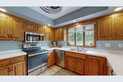 2217 Regent Lane SW, Rochester, MN 55902 - Photo 3