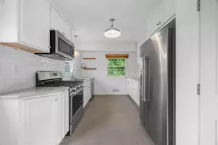 2736 McNair Dr N, Robbinsdale, MN 55422 - Photo 9