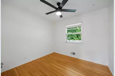2736 McNair Drive N, Robbinsdale, MN 55422 - Photo 13