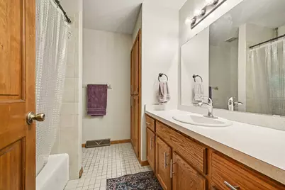 5654 Chatsworth Street N, Shoreview, MN 55126 - Photo 19
