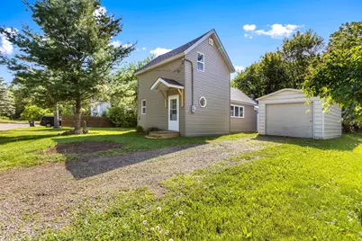 610 Park Avenue, Sandstone, MN 55072 - Photo 1