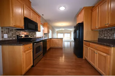 461 Roundhouse Street, Shakopee, MN 55379 - Photo 9