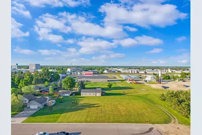 707 4th St SE, Perham, MN 56573 - Photo 3