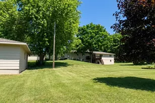 610 Woodland Dr, Fergus Falls, MN 56537 - Photo 59