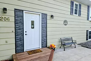 206 Pine St SW, New London, MN 56273 - Photo 5