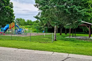206 Pine St SW, New London, MN 56273 - Photo 7