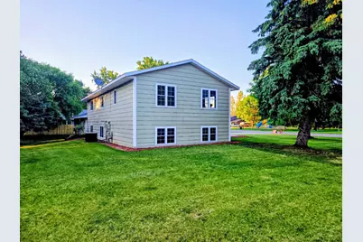 206 Pine Street SW, New London, MN 56273 - Photo 27