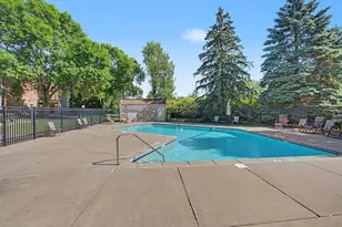 4045 Hodgson Rd, Shoreview, MN 55126 - Photo 15