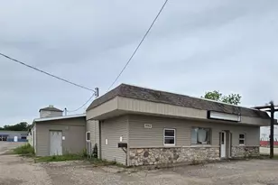 1930 S Cedar Ave, Owatonna, MN 55060 - Photo 1