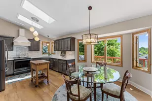 8649 Alisa Ln, Chanhassen, MN 55317 - Photo 5
