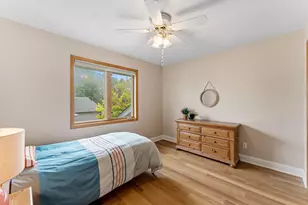 8649 Alisa Ln, Chanhassen, MN 55317 - Photo 21