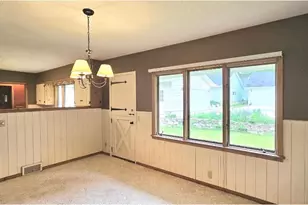 505 E 3rd St, Morris, MN 56267 - Photo 11