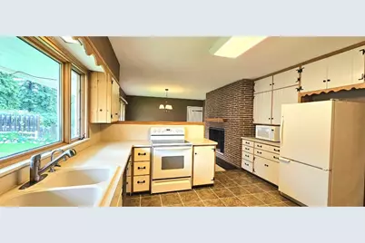 505 E 3rd Street, Morris, MN 56267 - Photo 13