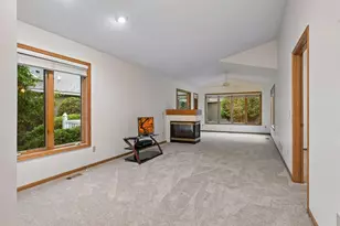 5677 Heather Ridge Dr, Shoreview, MN 55126 - Photo 3