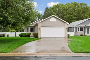 5677 Heather Ridge Dr, Shoreview, MN 55126 - Photo 1