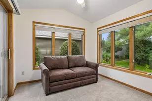 5677 Heather Ridge Dr, Shoreview, MN 55126 - Photo 7