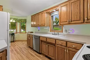 5677 Heather Ridge Dr, Shoreview, MN 55126 - Photo 13