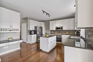 17225 Wilderness Trail SE, Prior Lake, MN 55372 - Photo 9