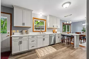 1866 Sterling Ave N, Maplewood, MN 55109 - Photo 9
