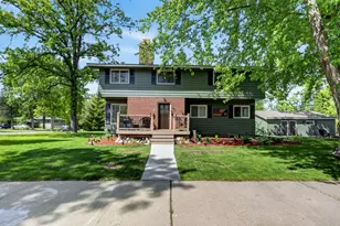 323 NW 11th St, Grand Rapids, MN 55744 - Photo 1