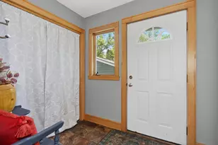 323 NW 11th St, Grand Rapids, MN 55744 - Photo 23