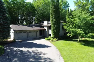 1309 Horseshoe Dr, Willmar, MN 56201 - Photo 1