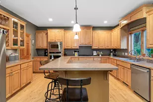 1120 10th St N, Hudson, WI 54016 - Photo 11