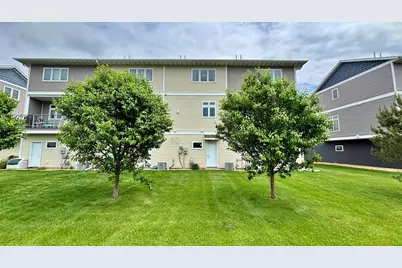 2157 Rolling Green Lane, North Mankato, MN 56003 - Photo 3